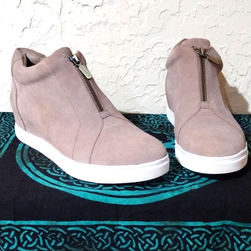 Blondo Wedge Shoes Good Condition